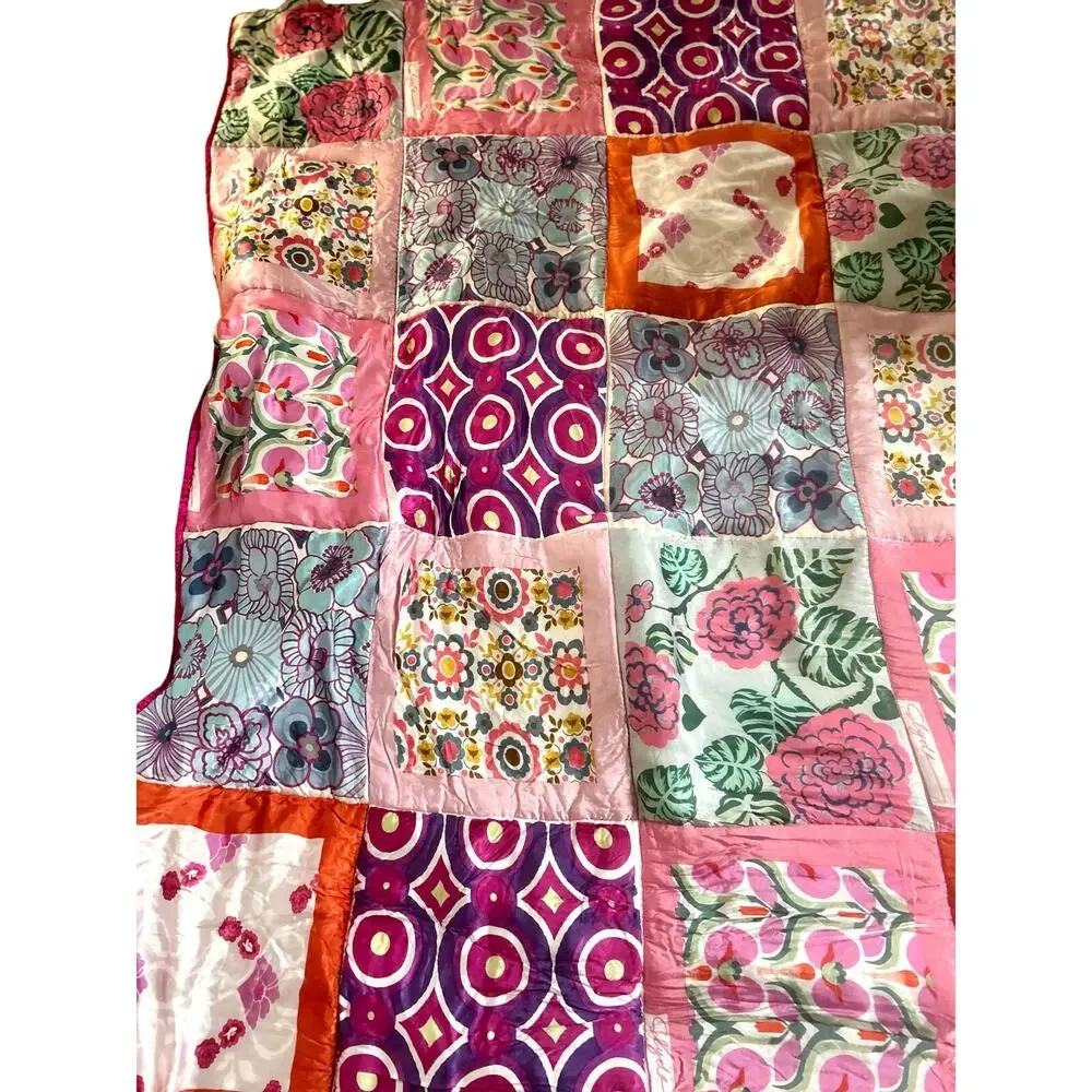 Vintage Y2K Urban Outfitters Pink Satin Floral Boho Psychedelic Elle Woods Quilt